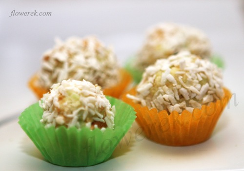 chocolate-coconut balls