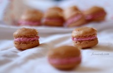 Raspberry macarons