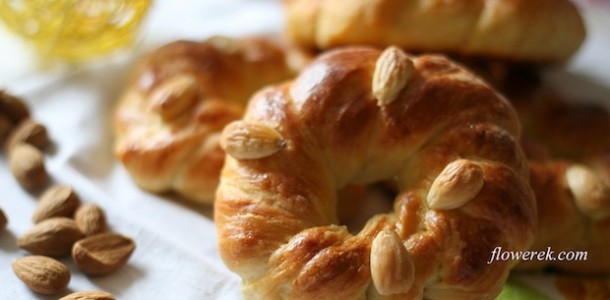 Easter wreath rolls