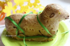 Easter lamb cake