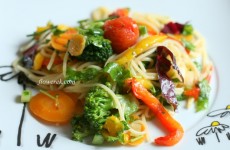 Spaghetti with vegetables and spinach