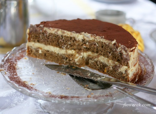 Ajerkoniak cake