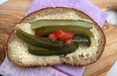 Ogórki małosolne (lightly salted pickles)