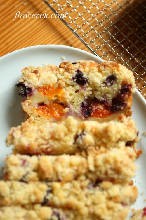 The most delicious butter cake with fruit