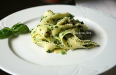 Pasta with spinach and bacon