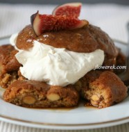 Tiramisu with figs