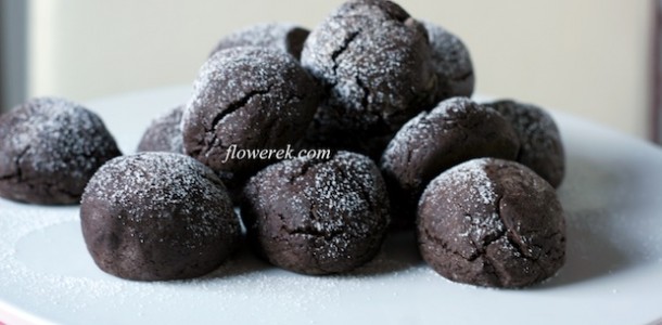 Inside-out chocolate pumpkin cookies