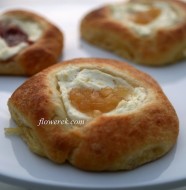 Brioche buns with farmer's cheese