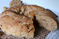 Walnut bread