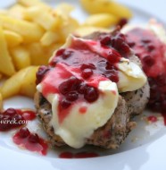 Pork tenderloin with Brie and cranberries