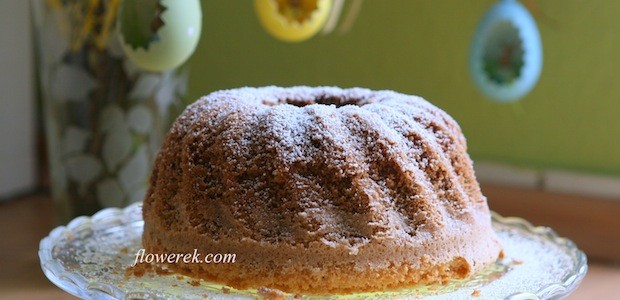 Egg liqueur babka