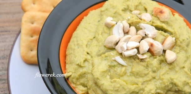 Basil hummus